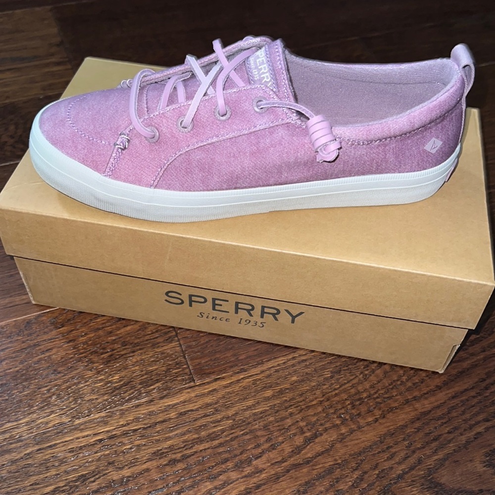 Sperry woman’s sneakers